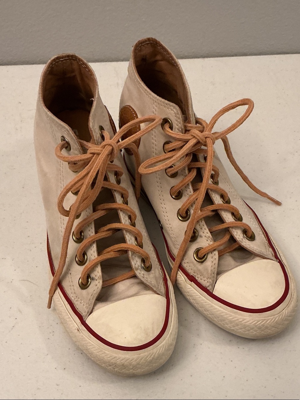 Converse Chuck Taylor All Star Lux Mid Hidden Wedge